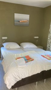 Slaapkamer vakantiehuis Kievit Zeeland Proeftuin